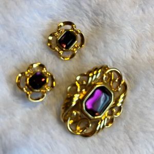 Avon vintage 1989 filigree accent pin & pierced earrings w/surgical steel posts.